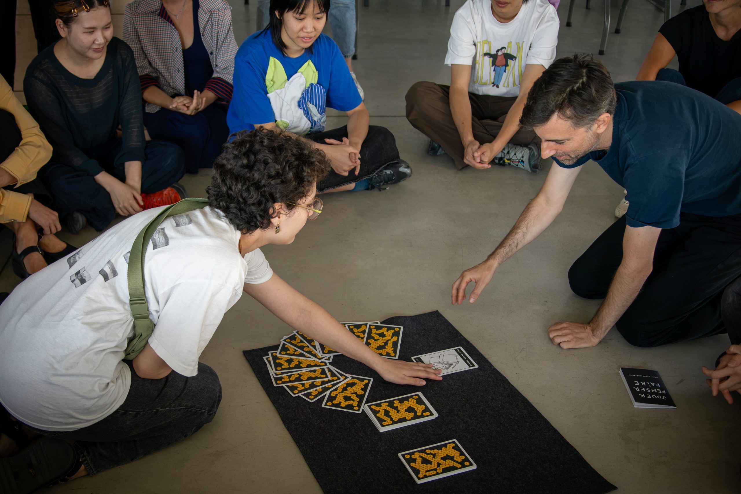 Activation du jeu de cartes Jouer penser faire – Les cartes de la recherche et de la création